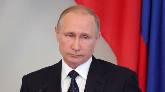 Il presidente russo Vladimir Putin continua a sostenere la via della diplomazia per risolvere la crisi nella penisola coreana