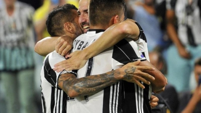 Juventus, si rischia di perdere un centrocampista nella prossima sessione di calciomercato 2017?