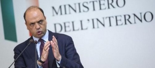 Angelino Alfano e la (non) risposta alle camere congiunte