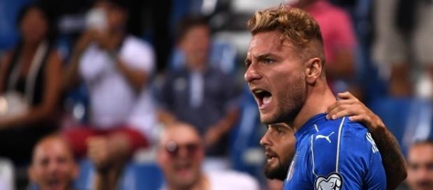Immobile e Insigne festeggiano il gol vittoria. Immobile e Insigne festeggiano il gol vittoria.