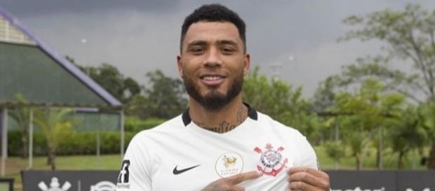 Kazim é forte candidato a deixar o Corinthians em 2018 Kazim é forte candidato a deixar o Corinthians em 2018