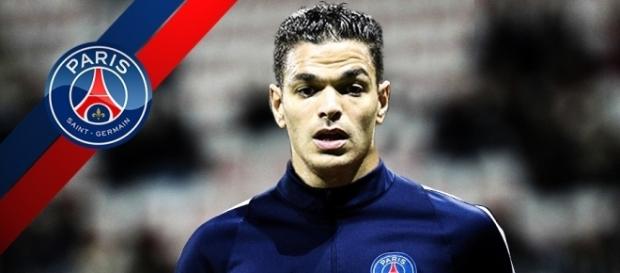 Nasser chasse Hatem Ben Arfa du PSG Nasser chasse Hatem Ben Arfa du PSG