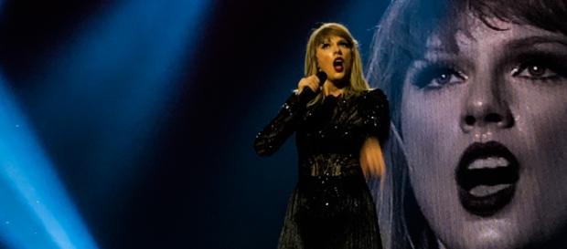 Taylor Swift performance / Photo via makaiyla willis, Wikimedia Taylor Swift performance / Photo via makaiyla willis, Wikimedia