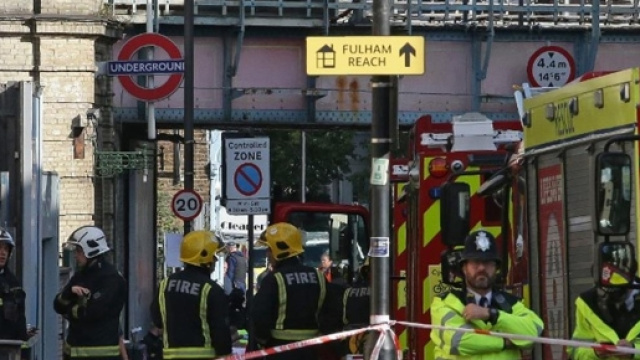 attacco a Londra nella metr&ograve; di Parsons Green