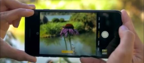 Snapdragon 835 to increase smartphone's battery life. [Image via YouTube/Krystal Key]