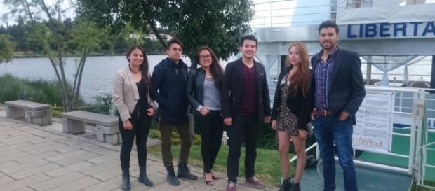 Jóvenes emprendedores colombianos. Jóvenes emprendedores colombianos.
