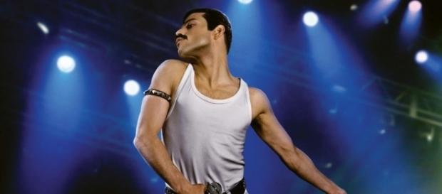 Rhapsody: ecco Rami Malek nei panni di Freddie Mercury! - everyeye.it Rhapsody: ecco Rami Malek nei panni di Freddie Mercury! - everyeye.it