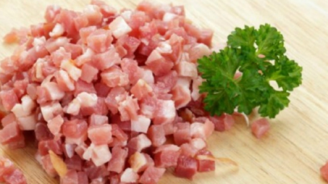 Pancetta affumicata a cubetti ritirata dal mercato