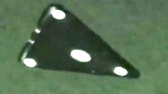 ufo triangolare (credit youtube)