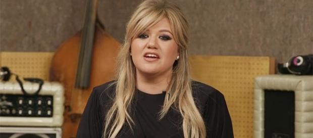 Kelly Clarkson is gearing up to release her first record under the Atlantic label this October. (YouTube/Entertainment Weekly) Kelly Clarkson is gearing up to release her first record under the Atlantic label this October. (YouTube/Entertainment Weekly)