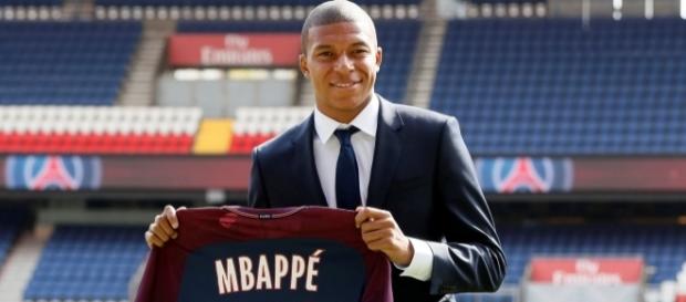 Real Madrid : Les exigences de Mbappé dévoilées ! Real Madrid : Les exigences de Mbappé dévoilées !
