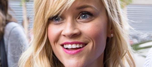 Reese Witherspoon oddly overweight on Glamour after weight loss? Source Wikimedia dtstuff9 Reese Witherspoon oddly overweight on Glamour after weight loss? Source Wikimedia dtstuff9