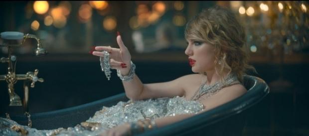 The new hotness: Taylor Swift's 'Look What You Made Me Do' ousts 'Despacito' from Billboard Top 1. / from 'YouTube' screen grab The new hotness: Taylor Swift's 'Look What You Made Me Do' ousts 'Despacito' from Billboard Top 1. / from 'YouTube' screen grab
