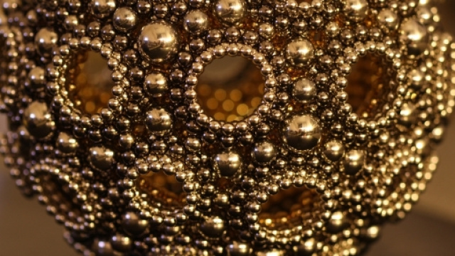 Il Buckminsterfullerene è il materiale più costoso al mondo