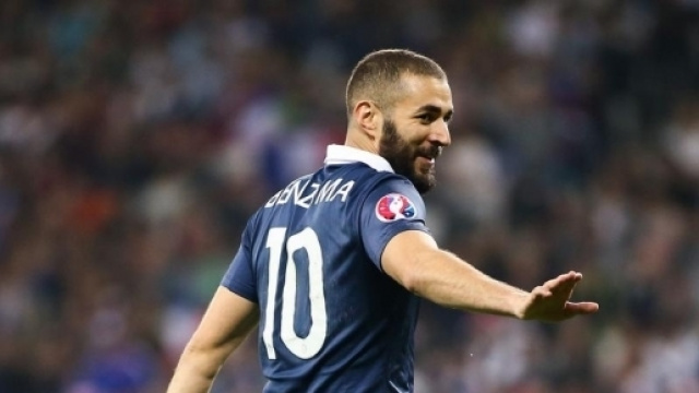 Equipe de France - BRP demande à ce que Benzema soit viré en ... - foot01.com
