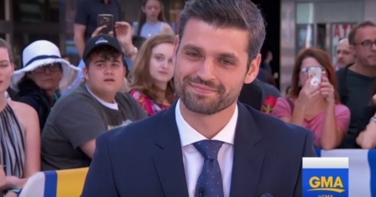 'Bachelor' Peter Kraus pens emotional letter after Arie Luyendyk Jr(00)