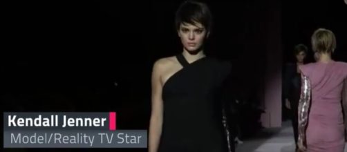 Kendall Jenner looks wonderful with short hair. Image[Wochit Entertainment-YouTube]
