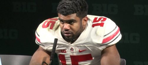 Ezekiel Elliott has been granted a temporary restraining order by a federal judge. [Image via Wikimedia Commons]