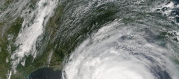 https://.wikimedia.org/ NASA Images. https://.wikimedia.org/ NASA Images.