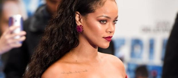 Rihanna - YouTube screenshot | Elle/https://www.youtube.com/watch?v=a8OzdWp3Ai0 Rihanna - YouTube screenshot | Elle/https://www.youtube.com/watch?v=a8OzdWp3Ai0