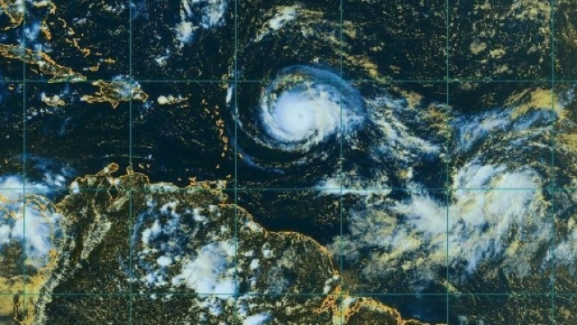Cyclone Irma : les Antilles en vigilance rouge - Libération - liberation.fr
