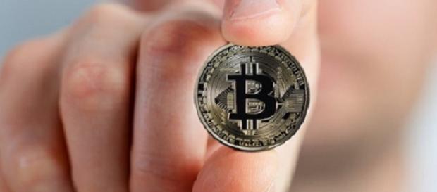 Bitcoin credits:Pixabay https://pixabay.com/en/bitcoin-crypto-currency-currency-2643160/ Bitcoin credits:Pixabay https://pixabay.com/en/bitcoin-crypto-currency-currency-2643160/