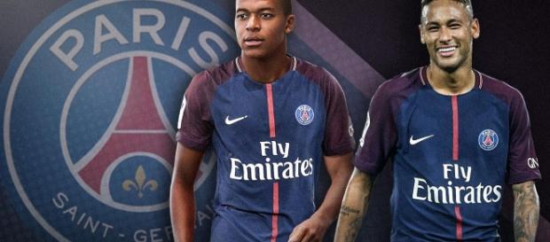 Mbappé estreia com gol no Paris Saint-Germain Mbappé estreia com gol no Paris Saint-Germain