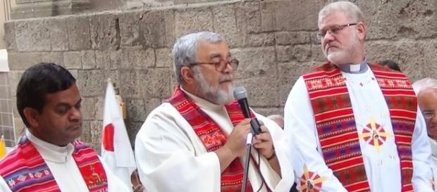 Padre Enzo Mangano alla Messa delle Nazioni Padre Enzo Mangano alla Messa delle Nazioni