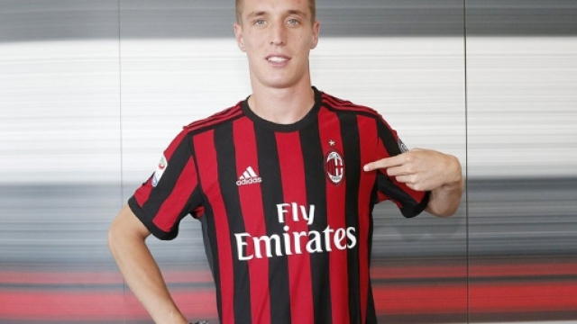 Official: Conti joins Milan on a five-year deal from Atalanta ... - rossoneriblog.com