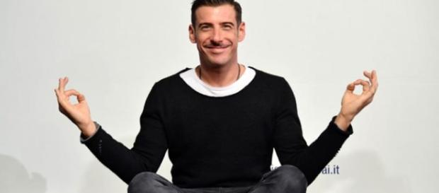 Francesco Gabbani ferito da Baudo Francesco Gabbani ferito da Baudo
