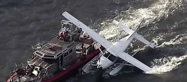 Hidroavión ameriza de emergencia en Nueva York | Televisa News - televisa.com Hidroavión ameriza de emergencia en Nueva York | Televisa News - televisa.com