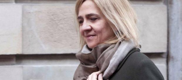 Las infantas Cristina y Elena de copas con políticos del PP en Vitoria Las infantas Cristina y Elena de copas con políticos del PP en Vitoria