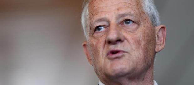 Turnbull pide a Philip Ruddock que considere la ley de “libertades ... - com.au Turnbull pide a Philip Ruddock que considere la ley de “libertades ... - com.au