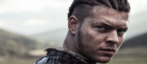 Vikings: intervista a Mosè Singh, la voce italiana di Ivar si racconta