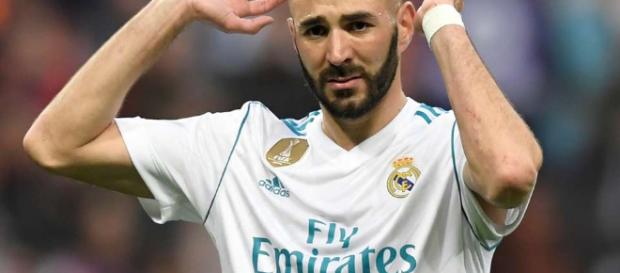 Benzema en el ojo del huracán. Benzema en el ojo del huracán.