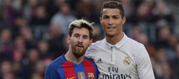 Messi e Cristiano Ronaldo formam a dupla titular da Seleção da Uefa Messi e Cristiano Ronaldo formam a dupla titular da Seleção da Uefa