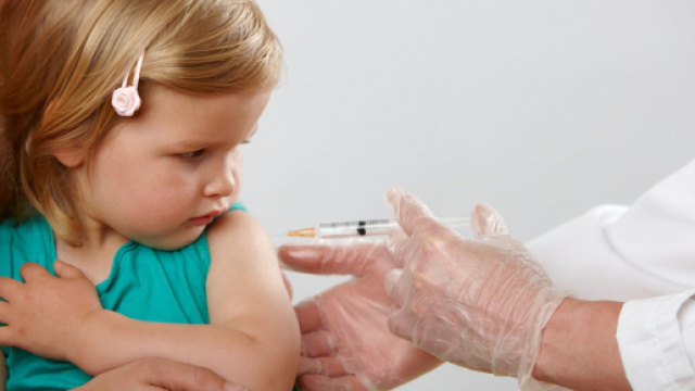 La proposta di Salvini di eliminare i vaccini obbligatori divide il mondo politico