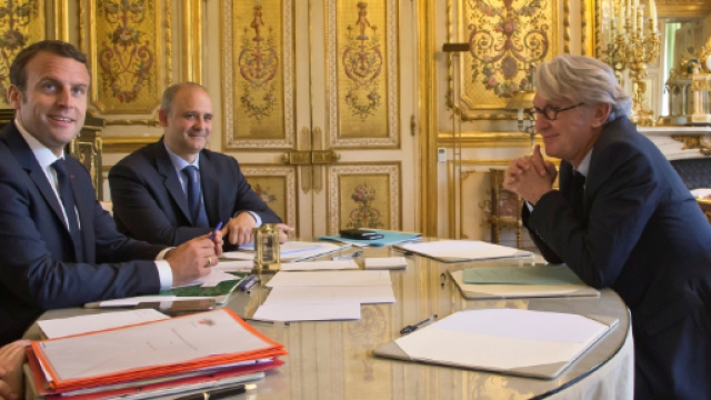 Réforme de droit du travail : Emmanuel Macron consulte les ... - dossierfamilial.com