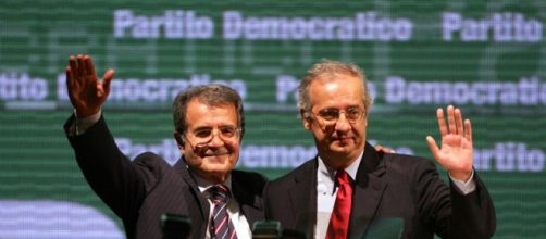 Bersani risponde si all'appello di Prodi e Veltroni per l'unità del centrosinistra