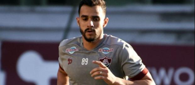 Corinthians tenta acertar a contratação de Henrique Dourado Corinthians tenta acertar a contratação de Henrique Dourado