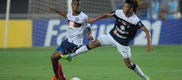 ,Madson, jogador lateral direito ,Madson, jogador lateral direito