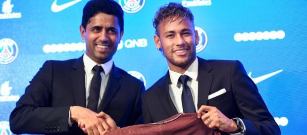 Neymar s'est encore fait remarquer Neymar s'est encore fait remarquer