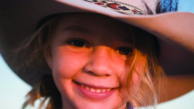 Amy "Doll" Everett quando aveva fatto la modella per i cappelli di Akubra (fonte corriere.it)