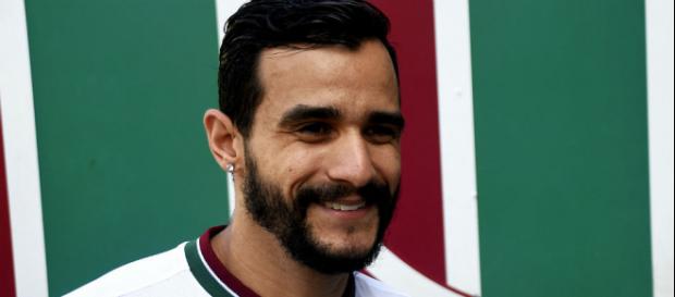 Corinthians desistiu e, a princípio, Henrique Dourado permanece no Fluminense (Foto: Portal Futnet) Corinthians desistiu e, a princípio, Henrique Dourado permanece no Fluminense (Foto: Portal Futnet)
