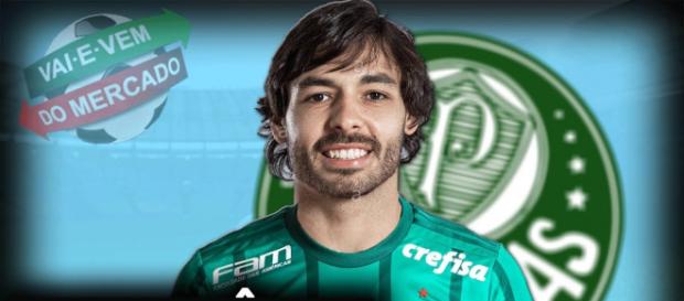 O atleta é muito cobiçado por vários clubes O atleta é muito cobiçado por vários clubes