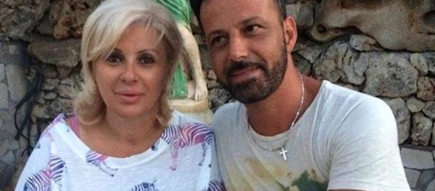 Tina Cipollari si separa da Kikò Nalli, la dichiarazione dell'opinionista Tina Cipollari si separa da Kikò Nalli, la dichiarazione dell'opinionista