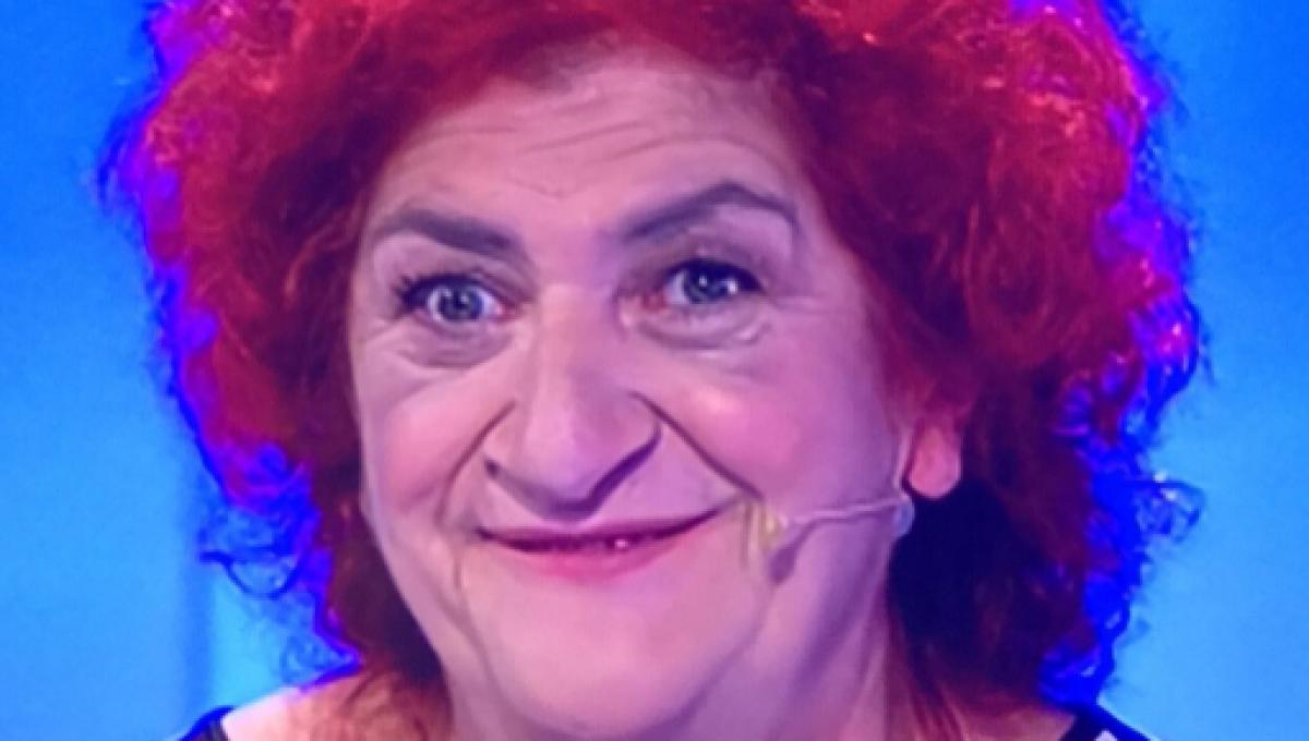 Cè Posta Per Te Poker Di Carlo Per La Signora Vincenza