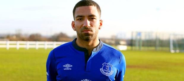 Aaron Lennon habla abiertamente sobre sus problemas mentales Aaron Lennon habla abiertamente sobre sus problemas mentales