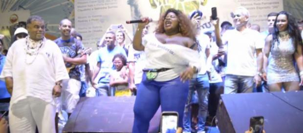 Cantora do hit "Que tiro foi esse?" Cantora do hit "Que tiro foi esse?"