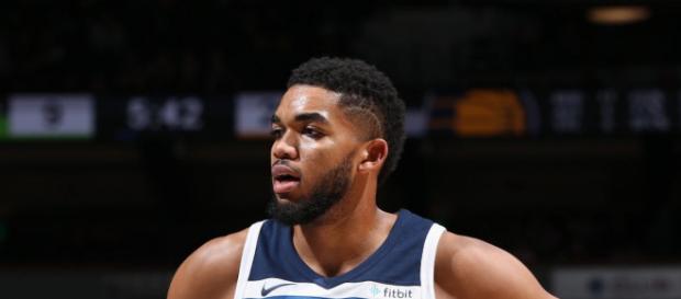 Karl-Anthony Towns es perseguido por los Clippers Karl-Anthony Towns es perseguido por los Clippers